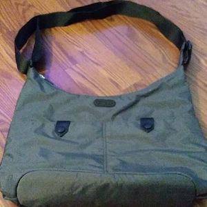 🍃 Baggallini Crossbody Bag